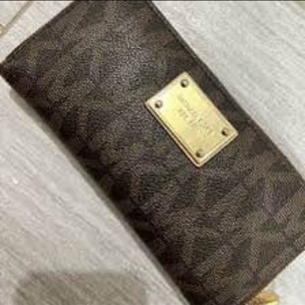Authentic Michael kors wallet